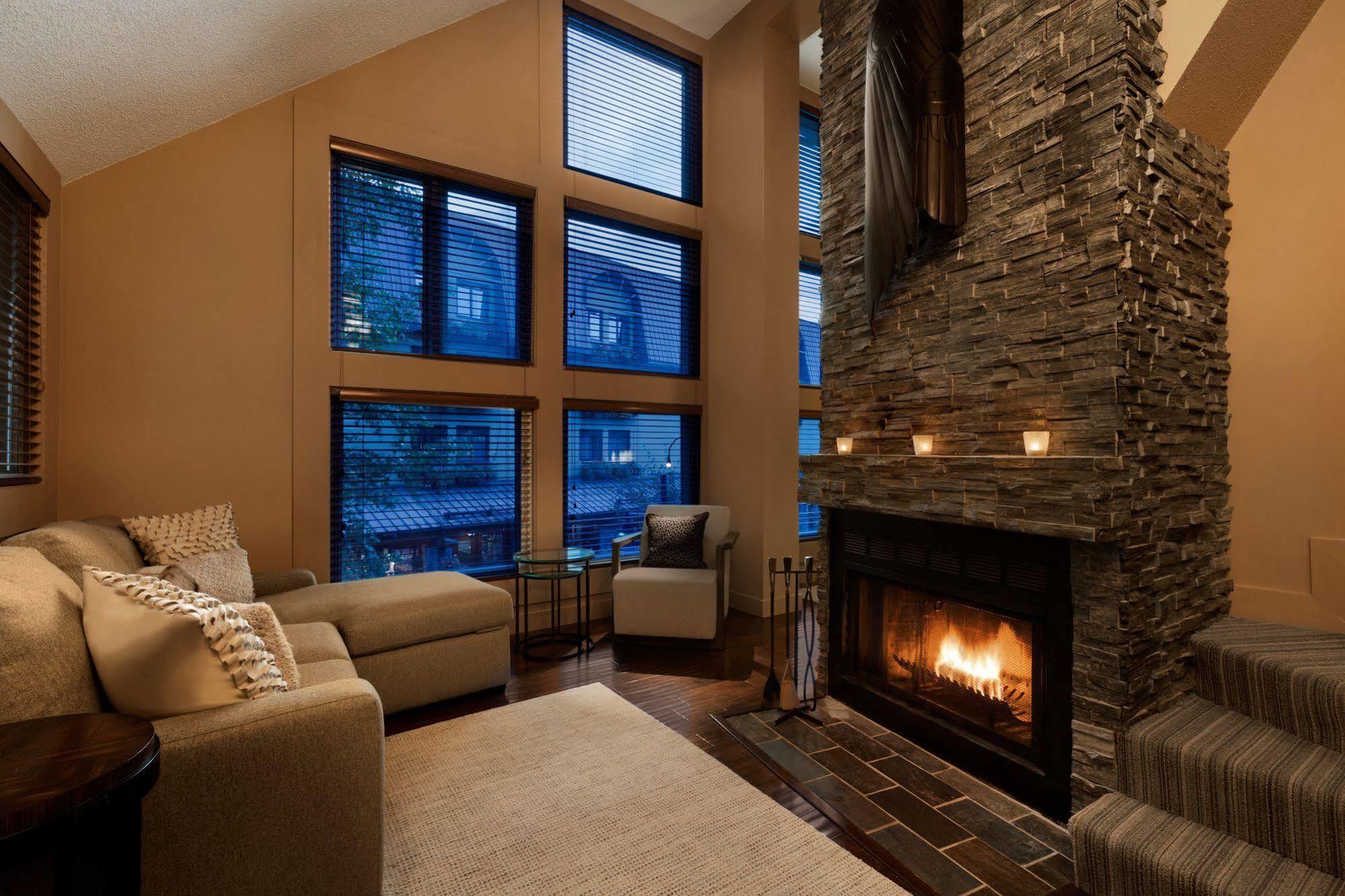 Executive Inn Whistler Eksteriør bilde